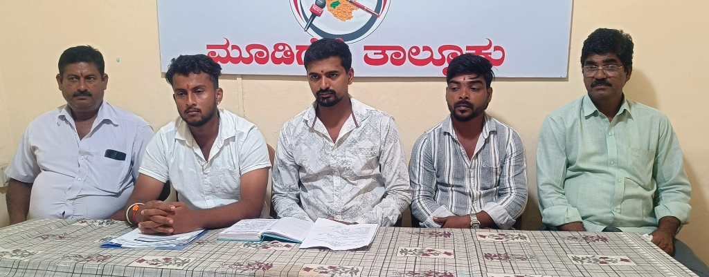ಅರಣ್ಯ ಕಾವಲುಗಾರನೇ ಭೂ ಒತ್ತುವರಿದಾರ? ಜೇನುಬೈಲ್‌ ಗ್ರಾಮಸ್ಥರ ಗಂಭೀರ ಆರೋಪ